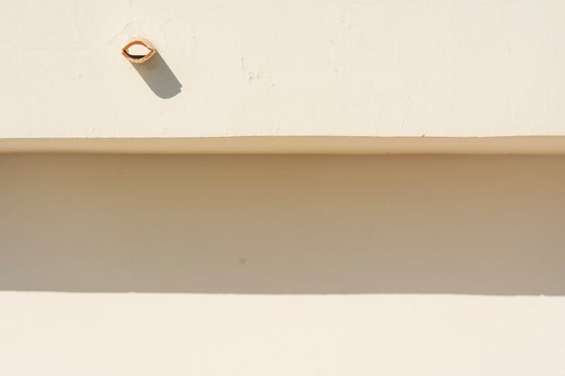 схема-расположения-источников-света-для-видеозвонка-правильно-неправильно-теней-нет