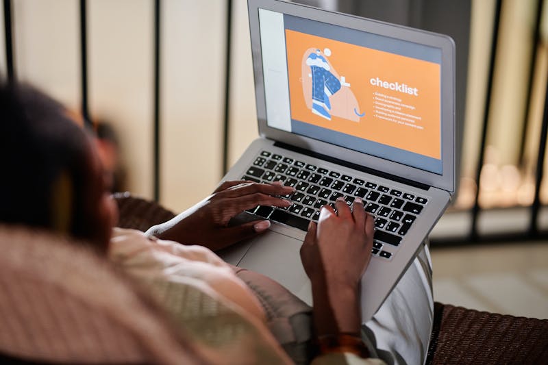 remote work checklist, screen sharing best practices, professional presenter setup