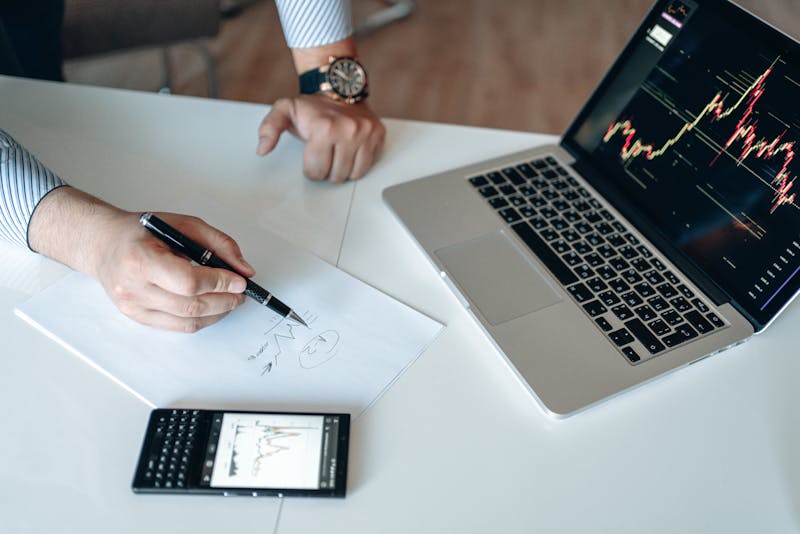 smartphone screen brightness adjustment curve graph comparing linear vs logarithmic response