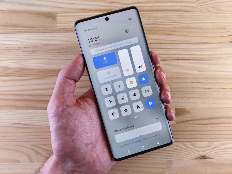 smartphone screen displaying bluetooth settings and mono audio toggle switch