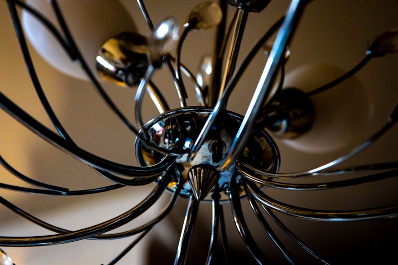 不同强度震动波形对比图，展示健康马达与老化马达的输出差异