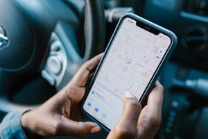 smartphone GPS map accuracy visualization showing coordinate drift and radius overlay