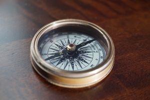 digital compass geolocation testing interface displaying latitude, longitude, and update frequency