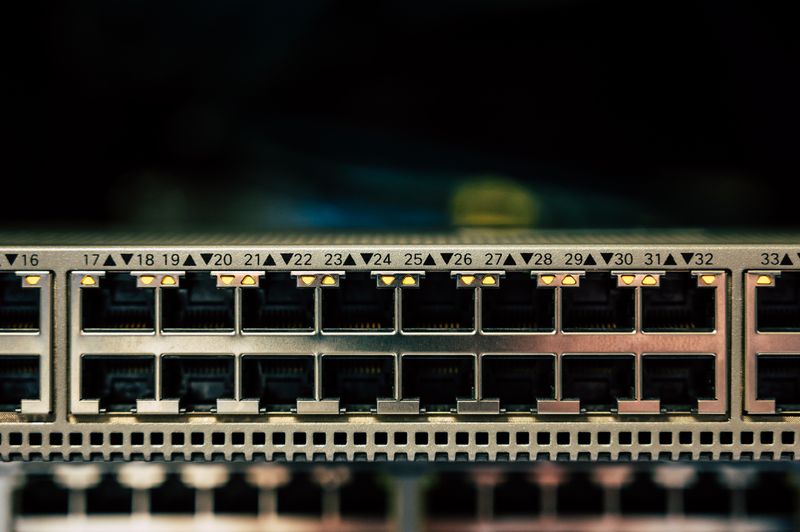 Latence et Jitter : Pourquoi Votre Internet Lag et Comment le Diagnostiquer